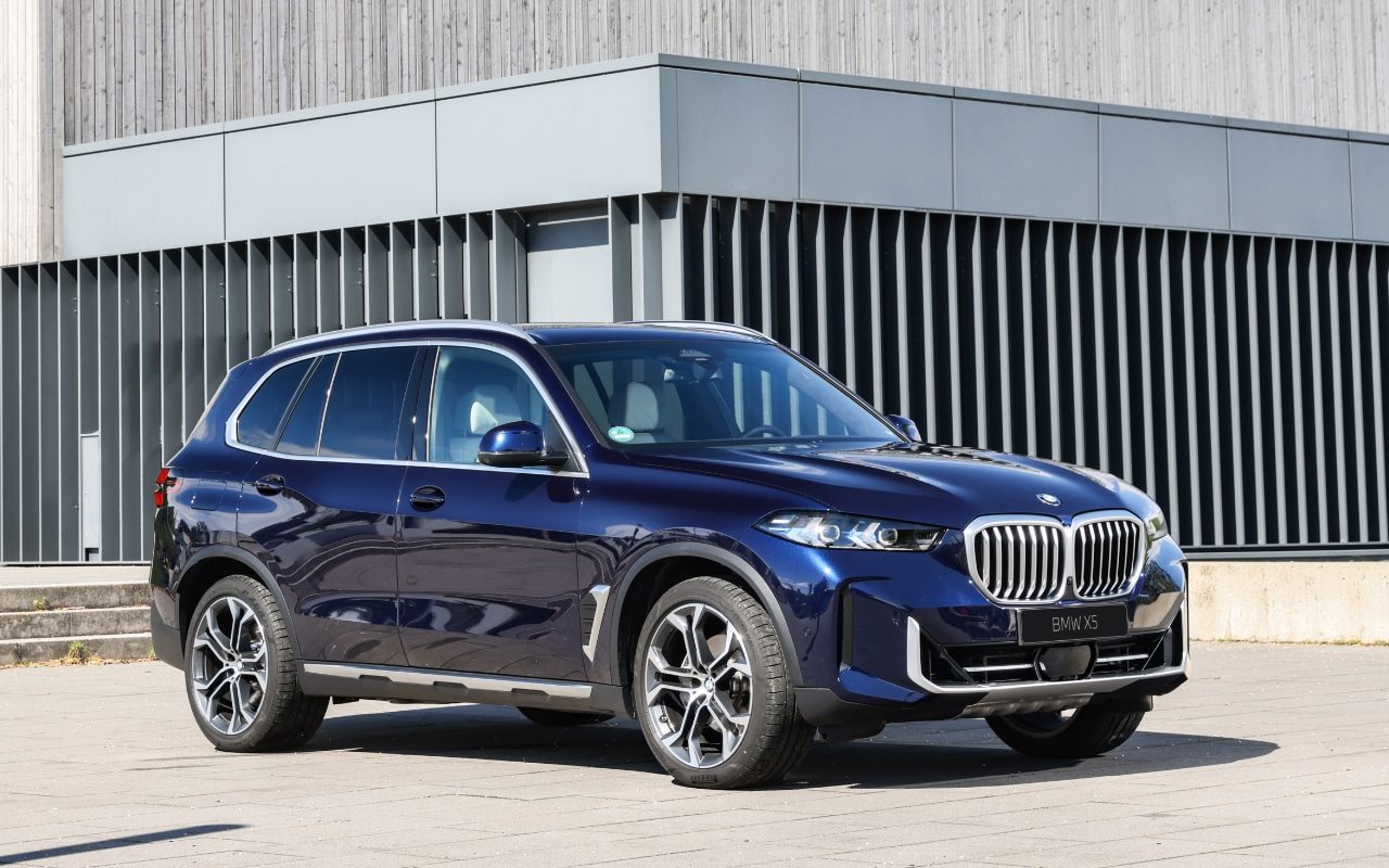 BMW X5 nuo 85 344 Eur.